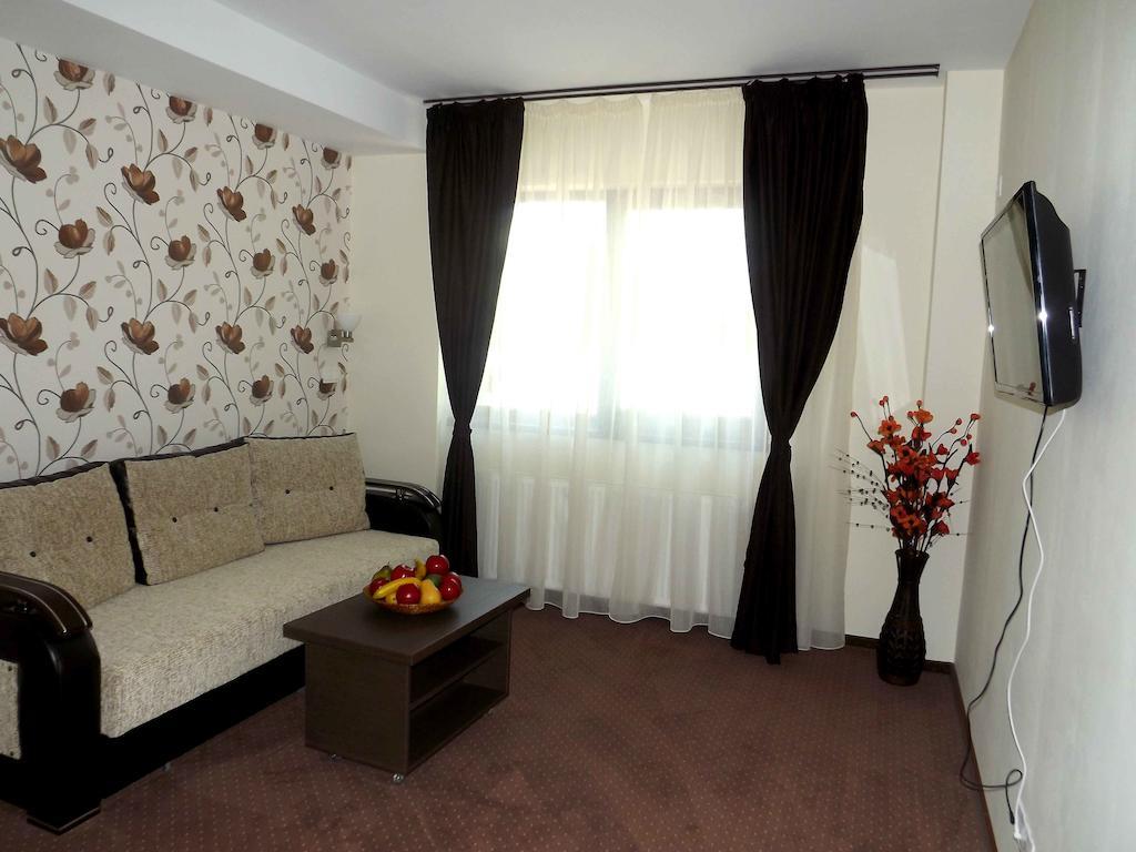 West Plaza Residence Boekarest Kamer foto